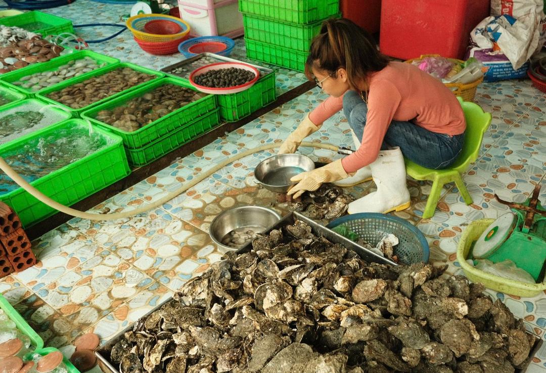 Xóm Lưới Seafood Market Street