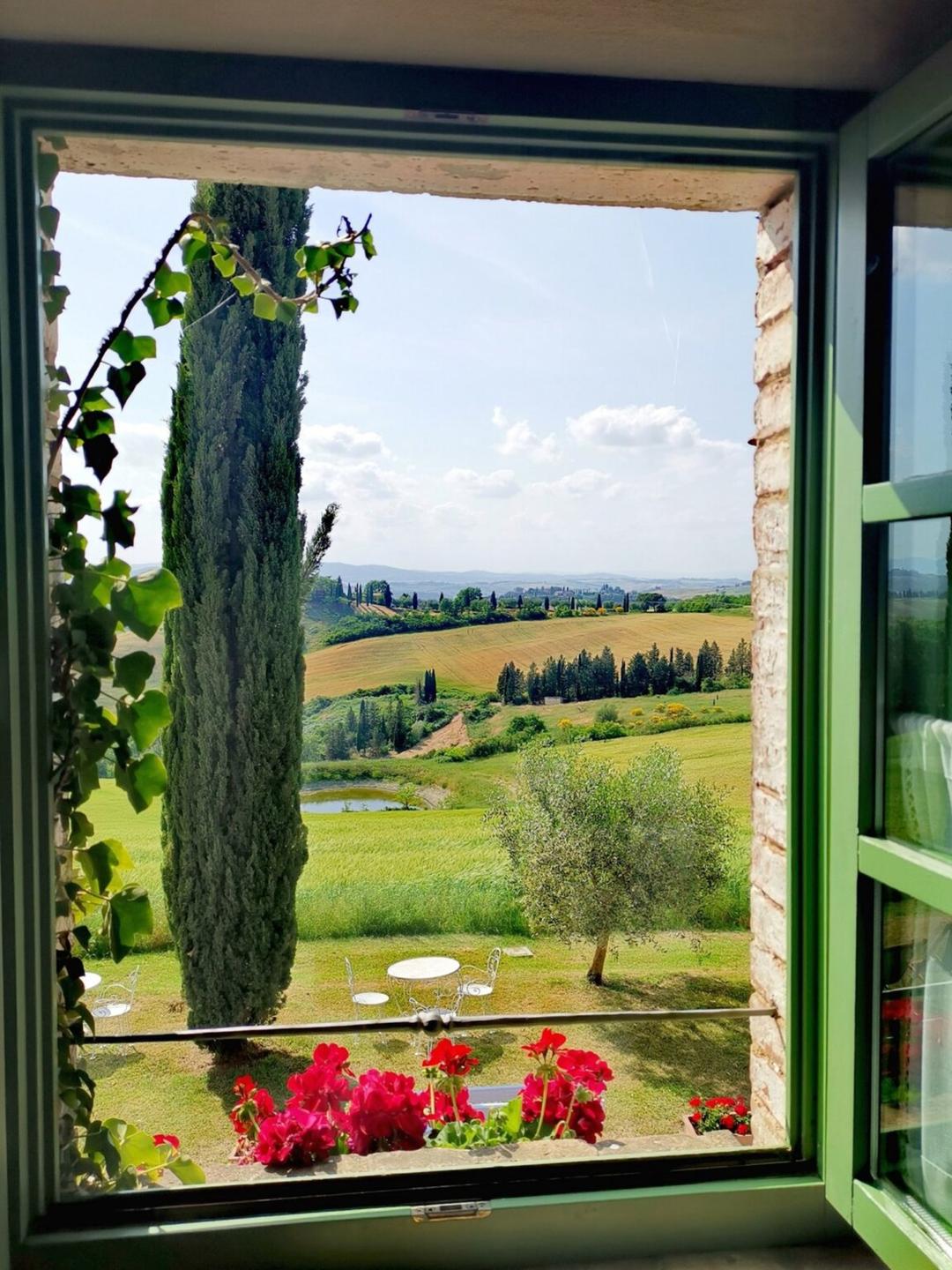 Ô cửa sổ trong mơ với ánh sáng, thiên nhiên và tiếng chim hót mỗi buổi bình minh tại Podere Salicotto
