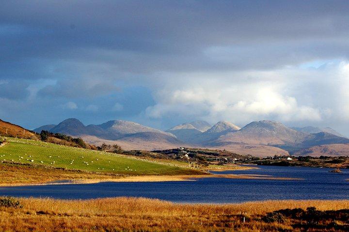 Connemara & Connemara National Park day tour from Galway. Guided.