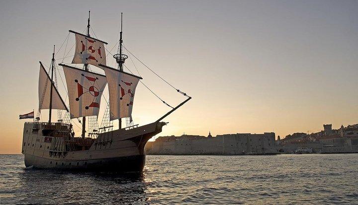 Dubrovnik Sunset Cruise by Traditional Karaka Boat