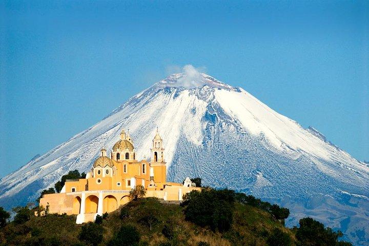 Semi-private Guided Cholula Day Trip from Puebla Including the Great Pyramid