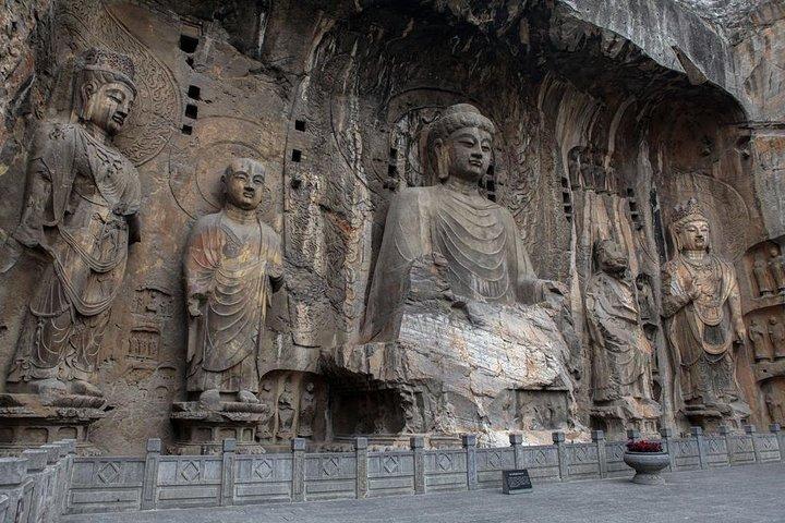 Luoyang Classic Day Trip of Longmen Grottoes and White Horse Temple