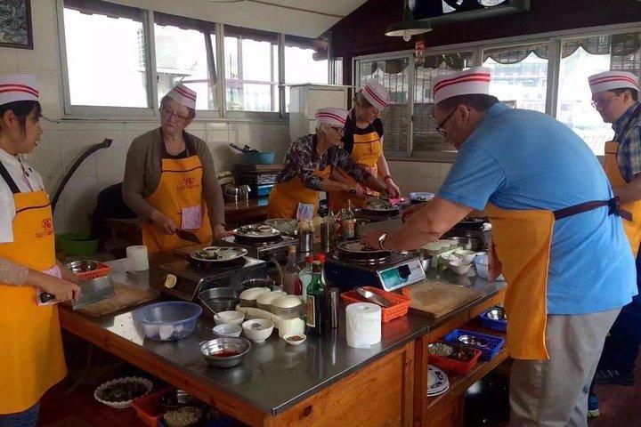 Half day Yangshuo Cooking lesson Small Group Tour