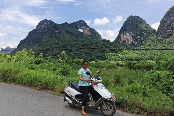 1 Day Yangshuo private Day Tour with the Scooter