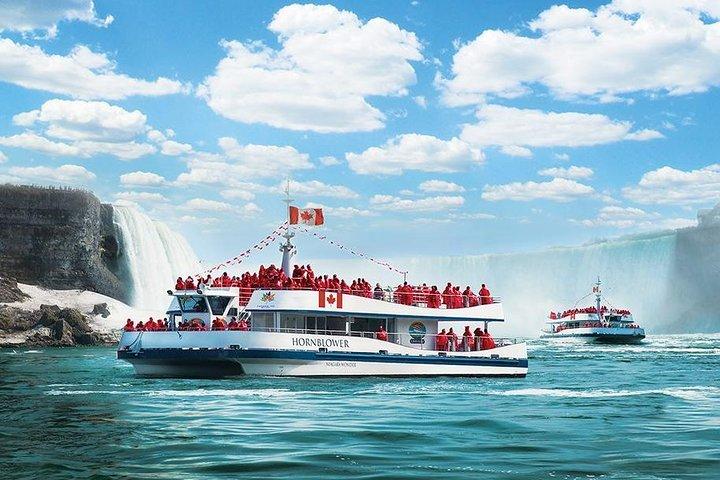 From Toronto: Niagara Falls Day Tour with Optional Boat Cruise