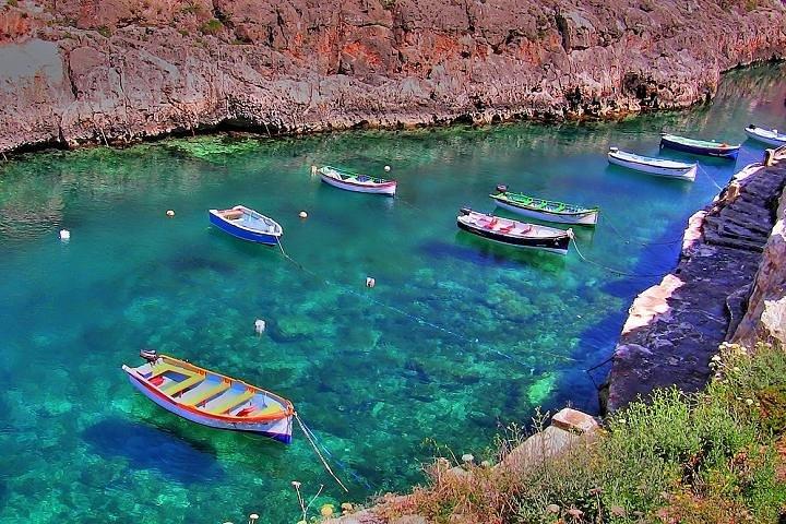Blue Grotto and Marsaxlokk Half-Day Tour from Valletta