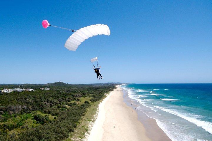 Skydive over Sunshine Coast with Beach Landing