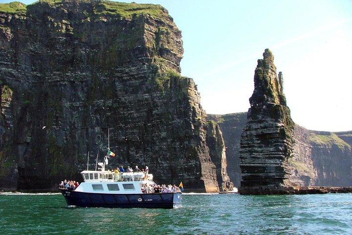 Cliffs of Moher, Boat Cruise & Aillwee Cave Day Tour From Dublin