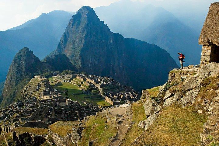 2-Day Tour: Sacred Valley and Machu Picchu by Train