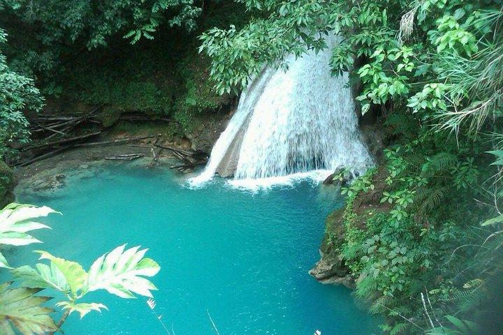 Blue Hole and Sightseeing Tour from Falmouth