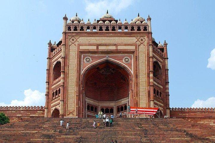 Private Transfer From Agra To Jaipur with Fatehpur Sikri