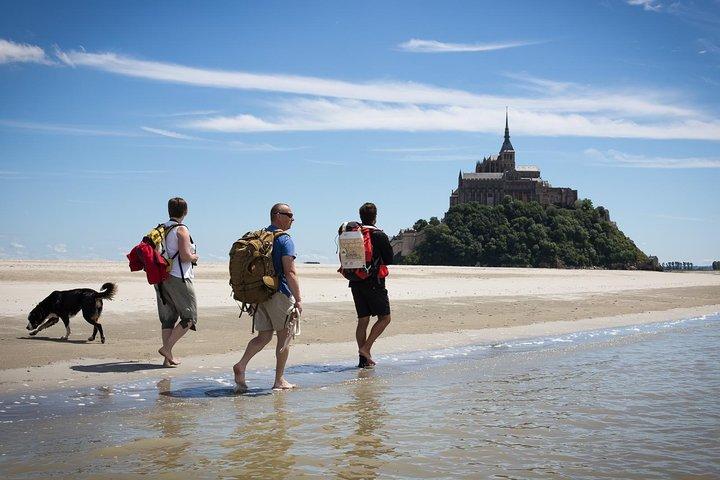 Walking Tour in the bay of Mont-Saint-Michel