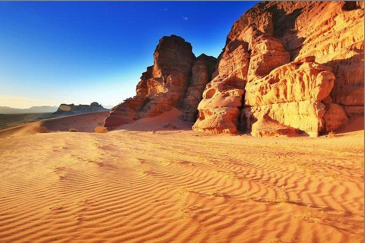 Private Full Day Trip to Wadi Rum Valley of Moon Martian Desert from Dead Sea