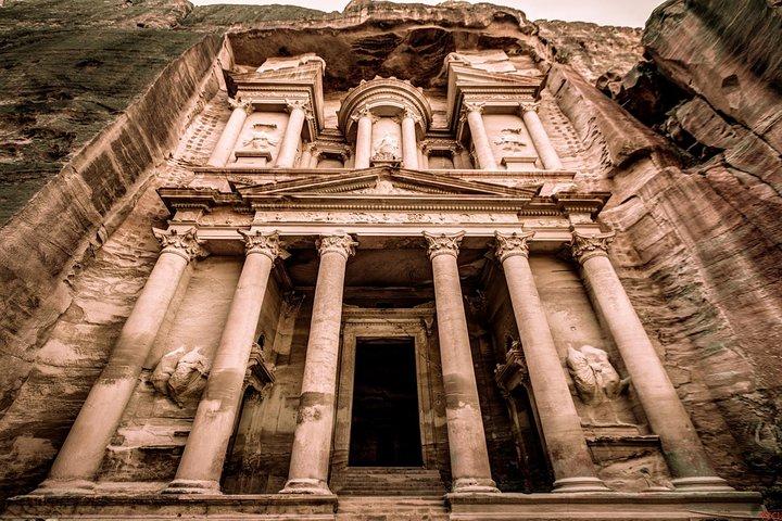 Full Day Tour to Petra from Dead Sea
