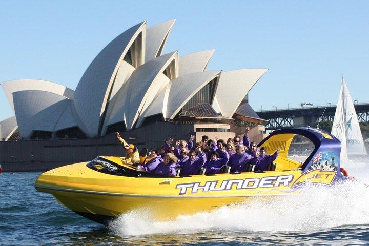 30-Minute Sydney Harbour Jet Boat Ride on Thunder Twist