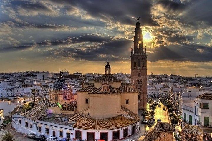 2-Hour Carmona Tour: Alcazar and Church of Santa Maria