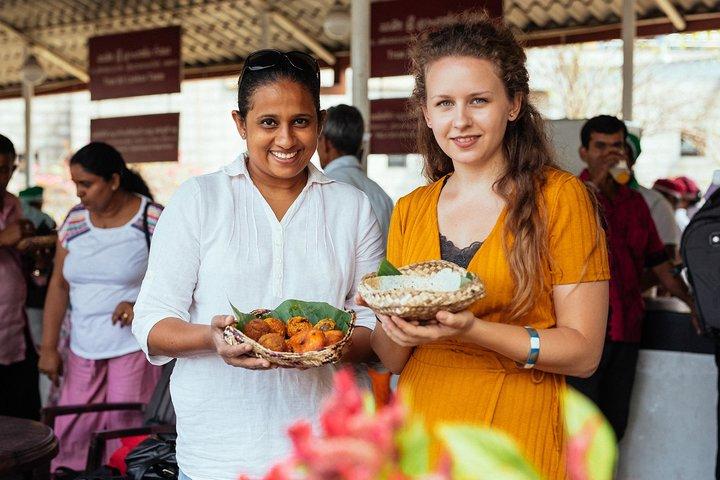 The 10 Tastings of Kandy With Locals: Private Street Food Tour
