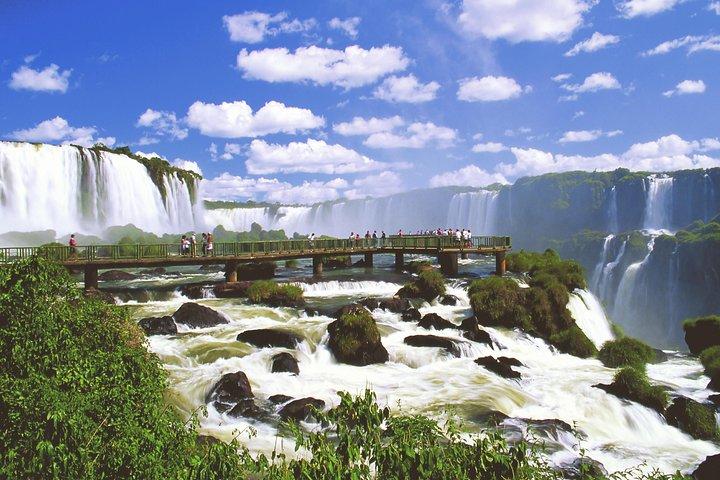 Iguassu Falls Brazilian Side: Macuco Safari, Helicopter Flight and Bird Park