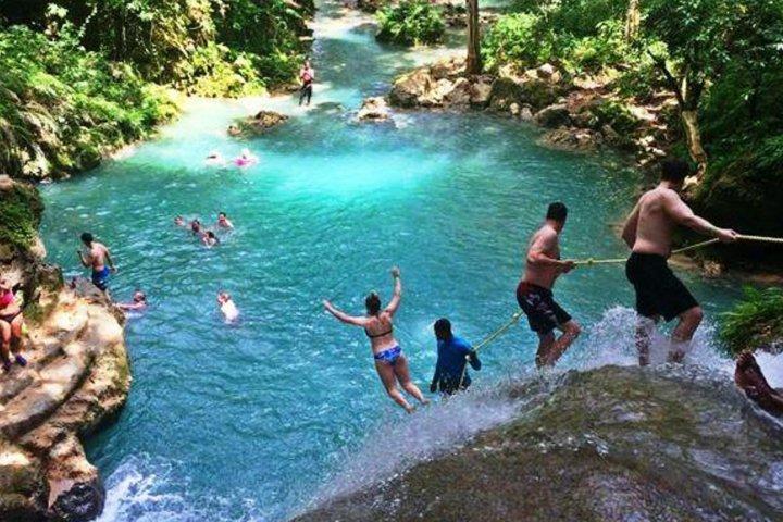 Dunn's River Falls and Blue Hole Private Tour from Ocho Rios