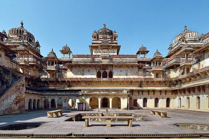 Private Custom Tour: Orchha Sightseeing with Guide and transfers