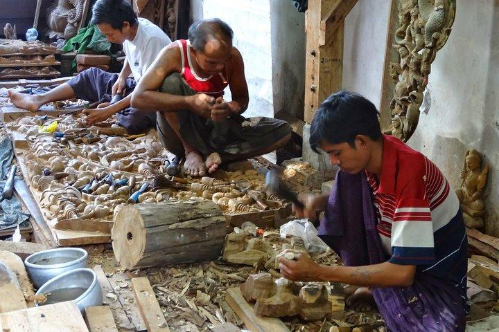 Full-Day Art and Craft Tour in Mandalay