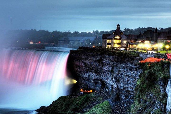 Niagara Falls Canada Day + Night Small Group Tour w/Falls Dinner 