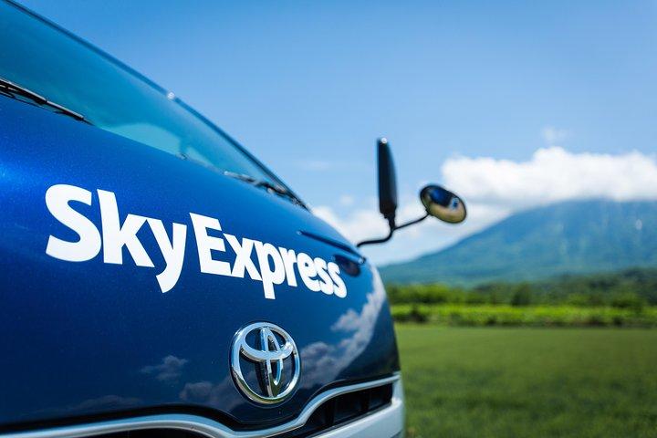 SkyExpress Private Transfer: New Chitose Airport to Lake Toya (8 Passengers)
