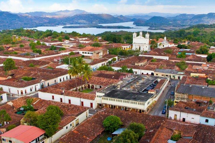 Charming Colonial Suchitoto Tour Experience