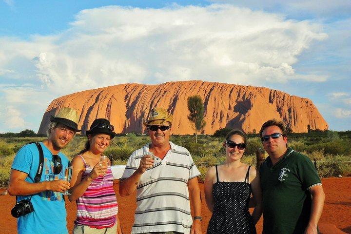 Ayers Rock Day Trip from Alice Springs Including BBQ Dinner