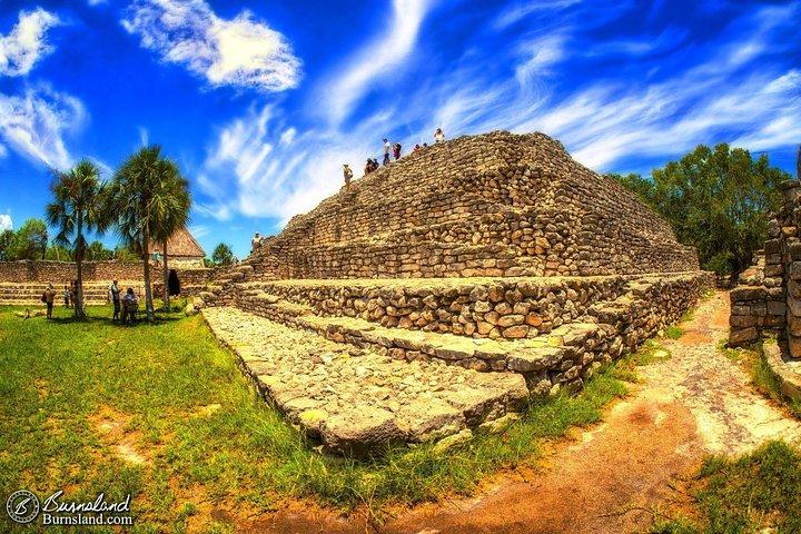 Progreso Xcambo Mayan ruins excursion and beach break