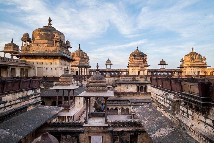 All Inclusive Full Day Sightseeing Tour of Orchha