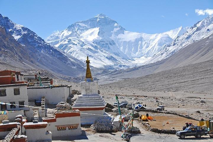 4-Day Tibet Tour With Everest Base Camp from Lhasa