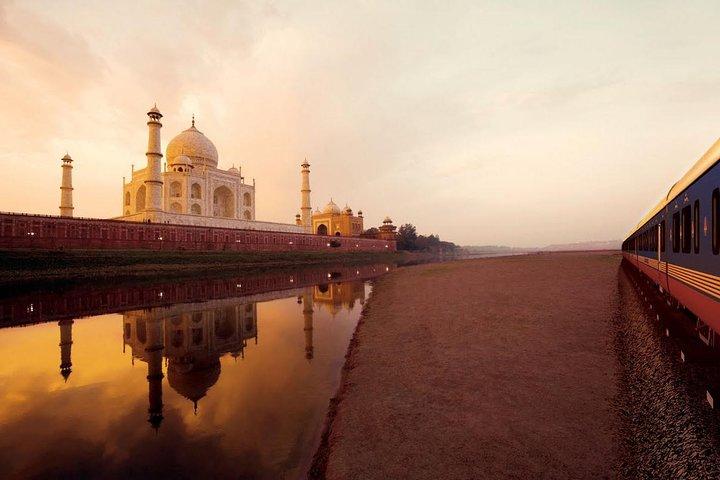 7-Days tour of Delhi,Jaipur,Agra & Varanasi Includes Hotel and train tickets
