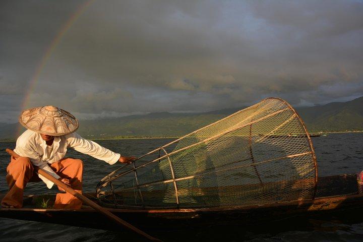 Inle Lake boat trip and Inn Dein full day with lunch