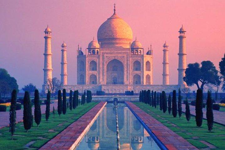 Sunrise Taj Mahal Agra Private City Tour (All Inclusive)