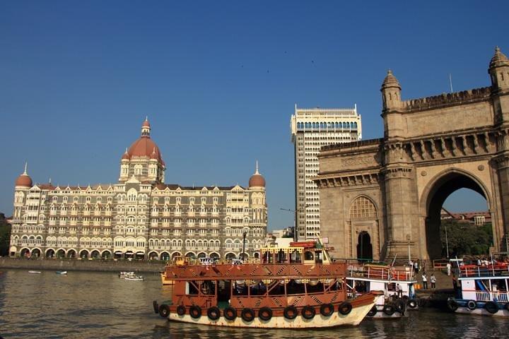 Private Full-Day Mumbai City Tour with Elephanta Caves Excursion