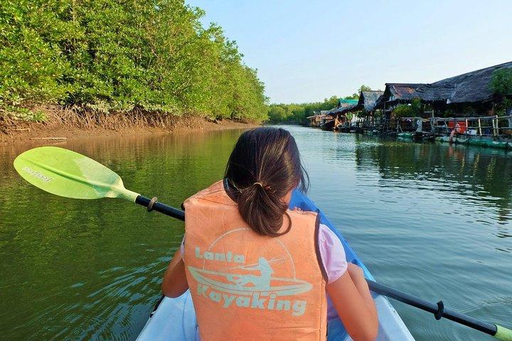 Lanta Mangrove Tour with Sea Cave Kayaking at Koh Talabeng