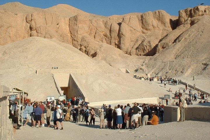 Luxor Day Tour: Valley of Kings & Queens & Hatchepsut Temples 