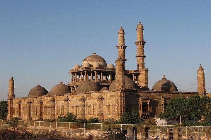Explore Vadodara And Champaner From Ahmedabad