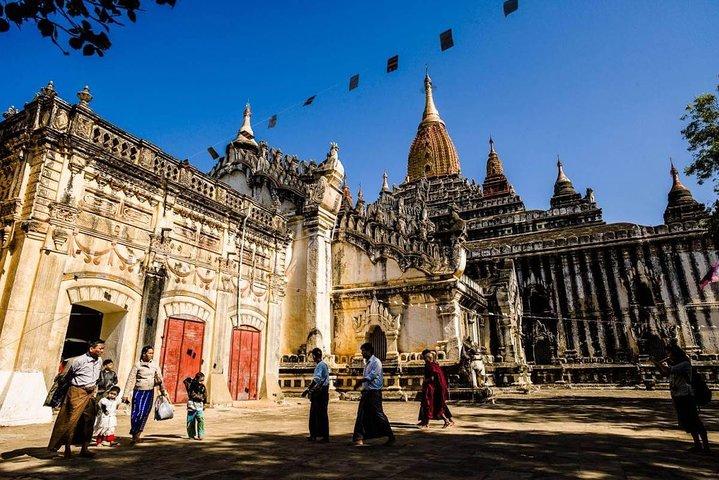 Old Bagan Sightseeing Tour