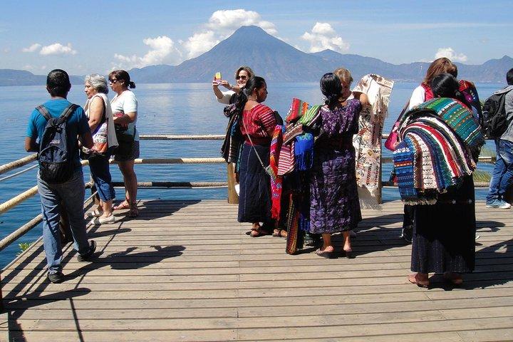 Private Tour: Lake Atitlan Boat Tour and San Juan La Laguna Village from Antigua