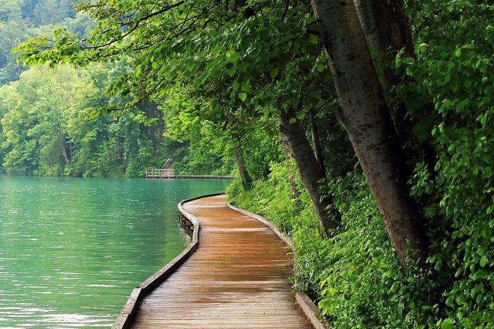 Slovenia in One Day: Lake Bled, Postojna Cave and Predjama Castle