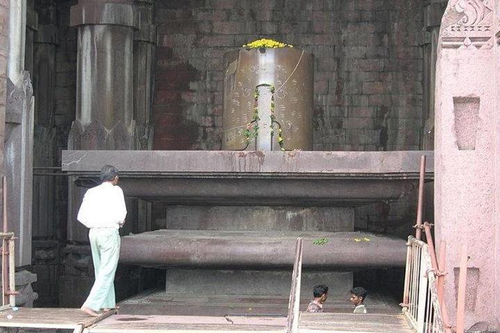 Full-Day Private Tour to Bhimbetka Caves & Bhojpur from Bhopal
