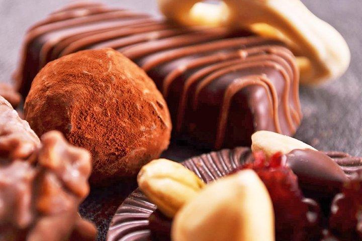 Chocolate Tour in Turin for Kids and Families Including Gianduiotto and Bicerin