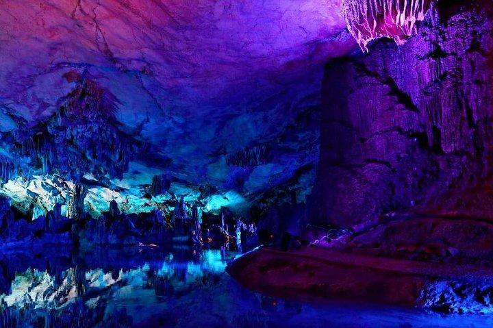 Guilin Half-Day Private Tour to Reed Flute Cave and Elephant Trunk Hill