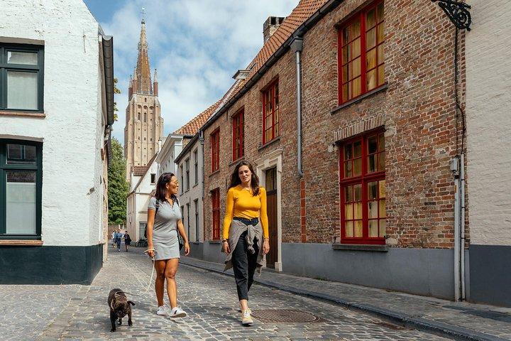 PRIVATE City Kickstart Tour With Locals: Bruges Private Experience 