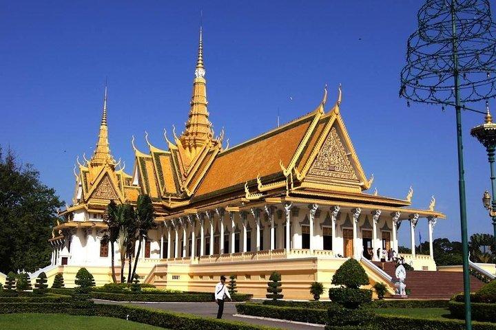 Private Tour: Luang Prabang Sightseeing Day Tour Including Royal Palace