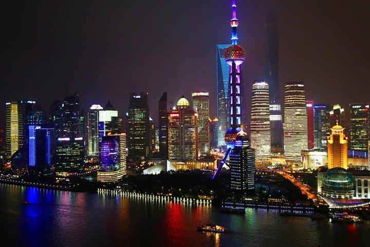 Private Shanghai Night Tour : Shanghai Tower Observation Deck and Amazing Lights