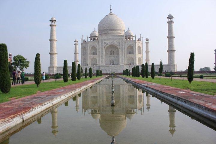 Sunrise Taj Mahal and Agra City Tour 