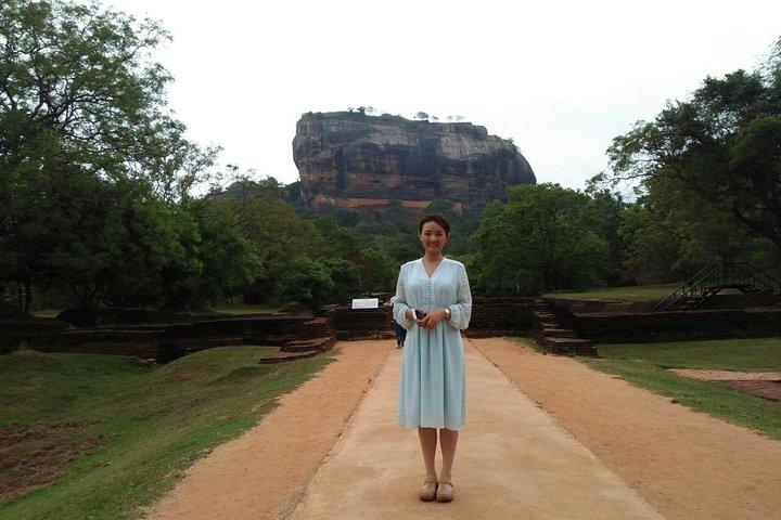 Private Dambulla Sigiriya Tour from Kandy with Lunch